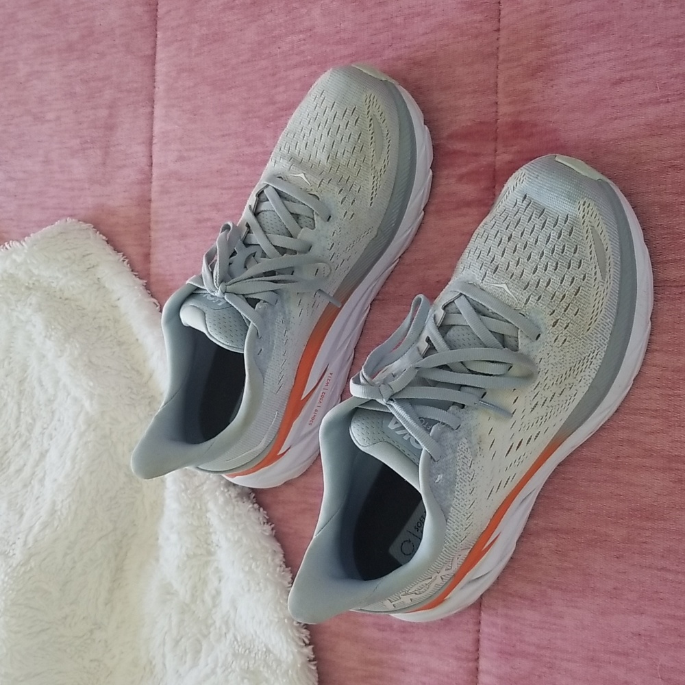 Womens Hoka tennis shoes, size 8.5